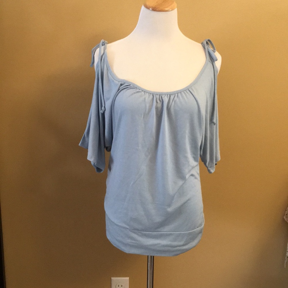 Peek a boo shoulder blouse